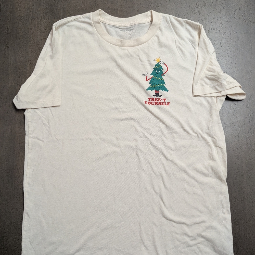 Old Navy Cream Holiday Graphic Tee